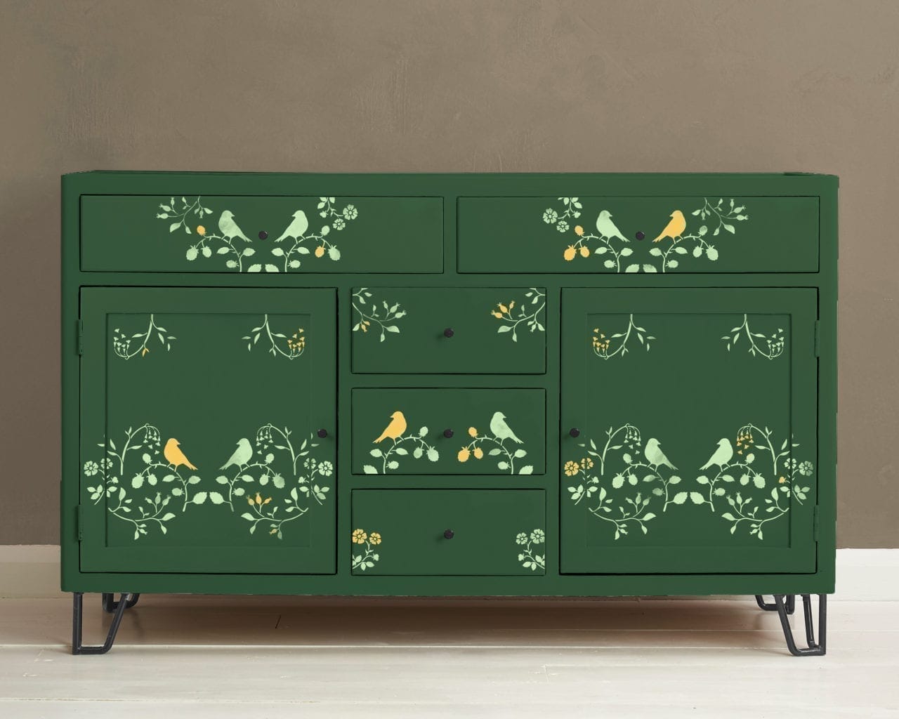 Annie Sloan Stencil - Countryside Birds - Five and Divine